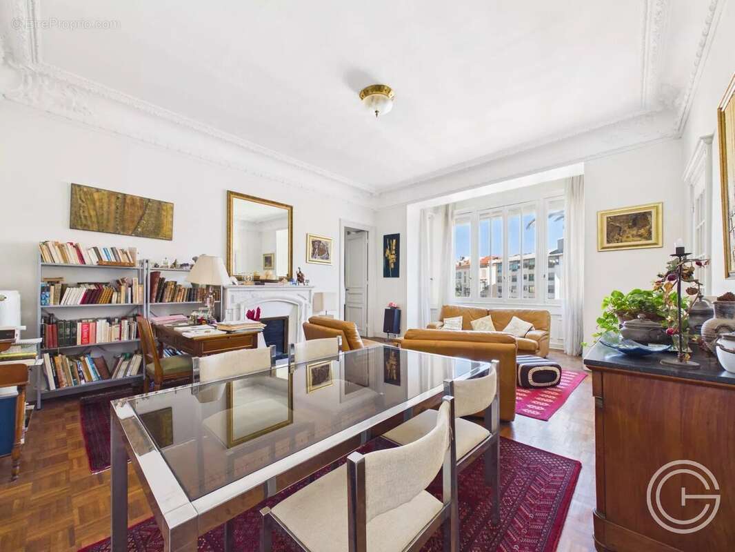 Appartement 6 Pièces 203m² - Bd Victor Hugo - NICE Carré d'Or - photo 8