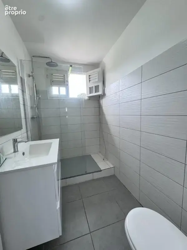 A VENDRE  Appartement meublé T4  - Fort de France 97200 - photo 6