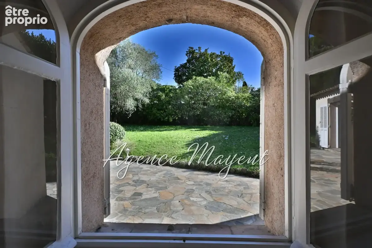 Maison 5 pièces 154 m² à vendre à Mougins (06250) - photo 3
