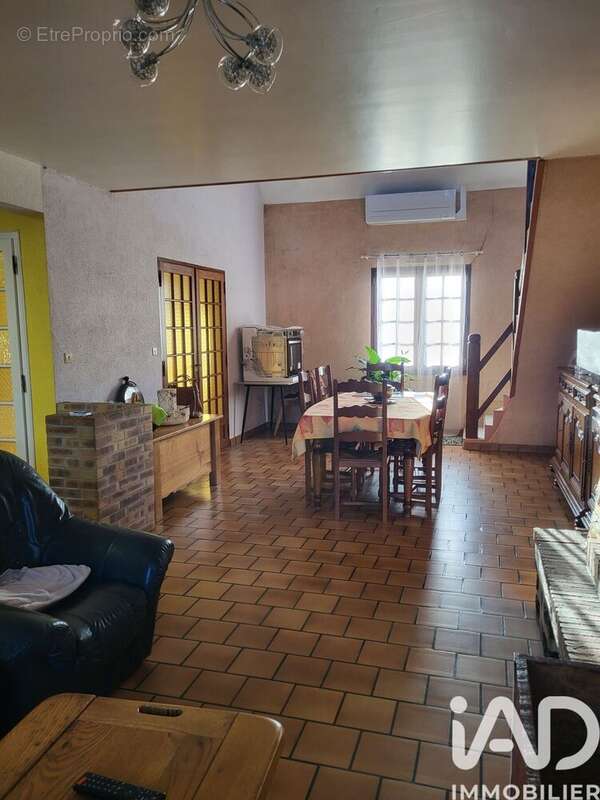 Maison 143 m² à La Quinte  - photo 4