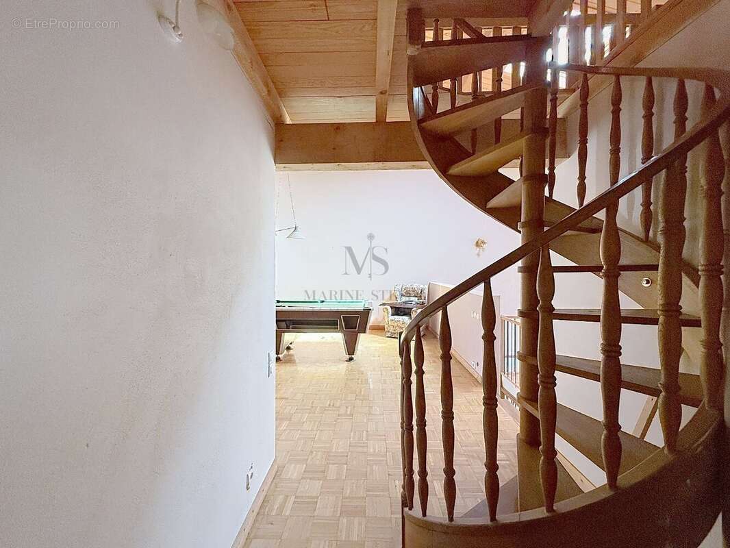 Maison à NISSAN-LEZ-ENSERUNE