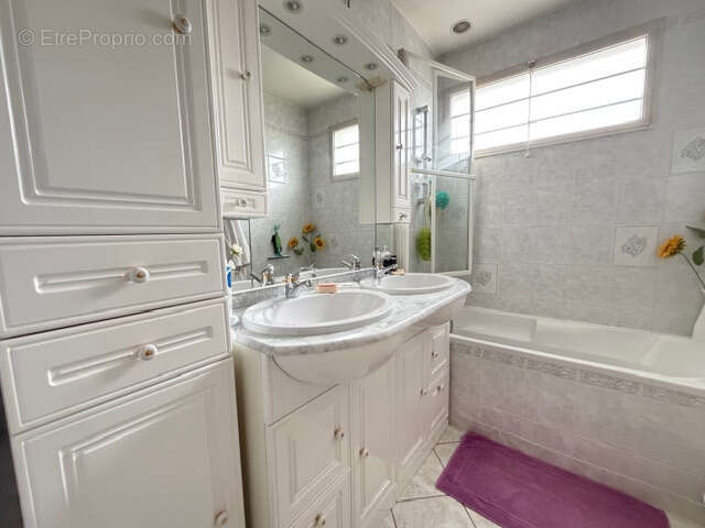 Maison à TREMBLAY-EN-FRANCE