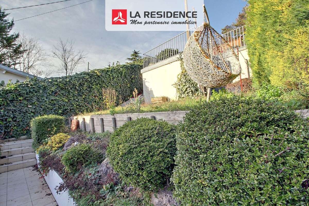 Maison à VAUX-SUR-SEINE