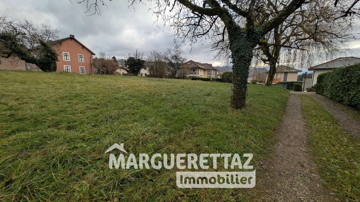 Terrain à CONTAMINE-SUR-ARVE