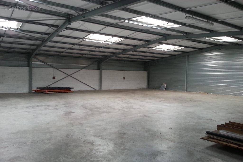 Commerce à MANTES-LA-JOLIE