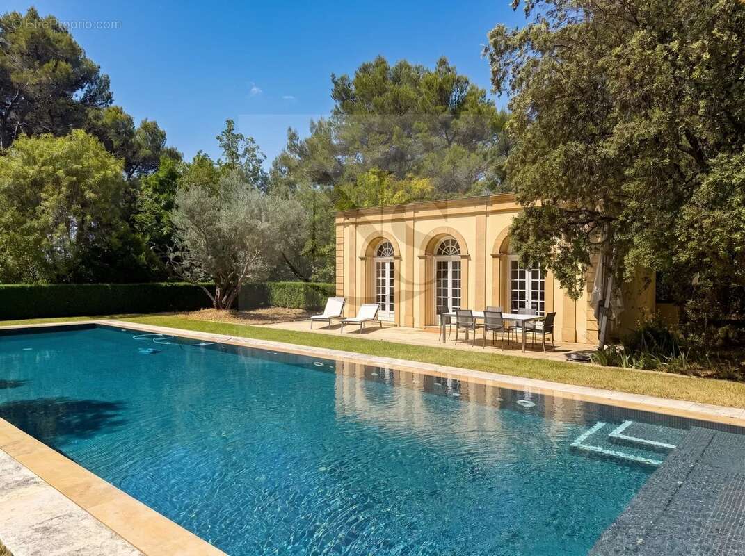 Aix-en-provence / grande bastide familiale d’exception - photo 6