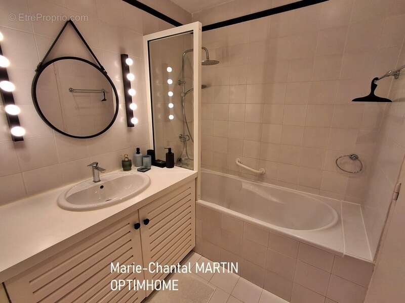 Appartement à MARSEILLE-8E