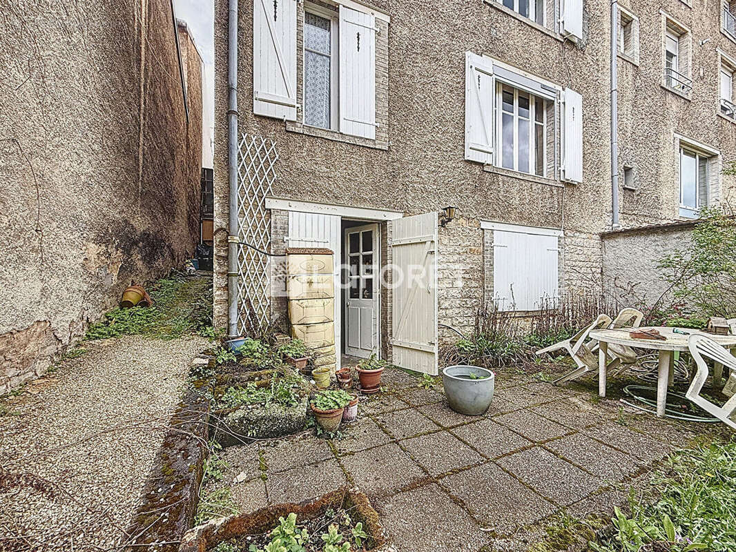 Maison à NEUFCHATEAU