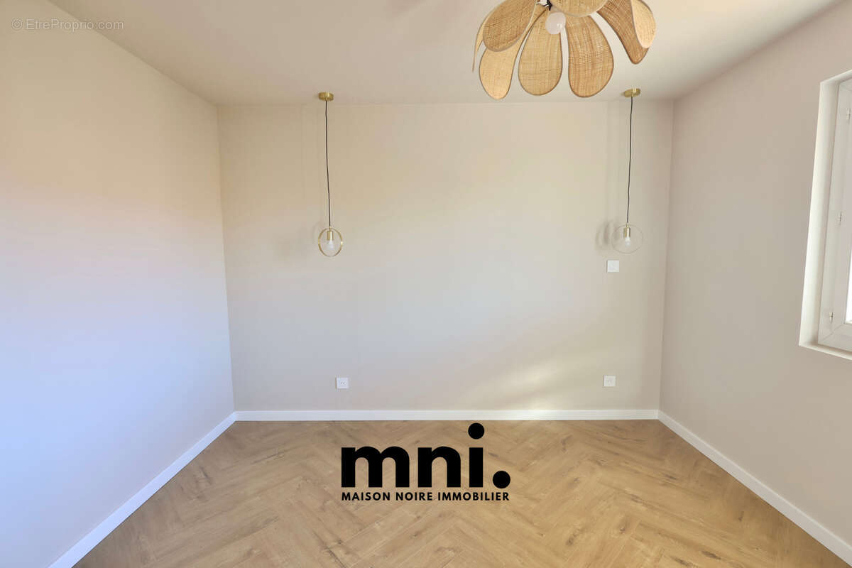 Appartement à SIX-FOURS-LES-PLAGES