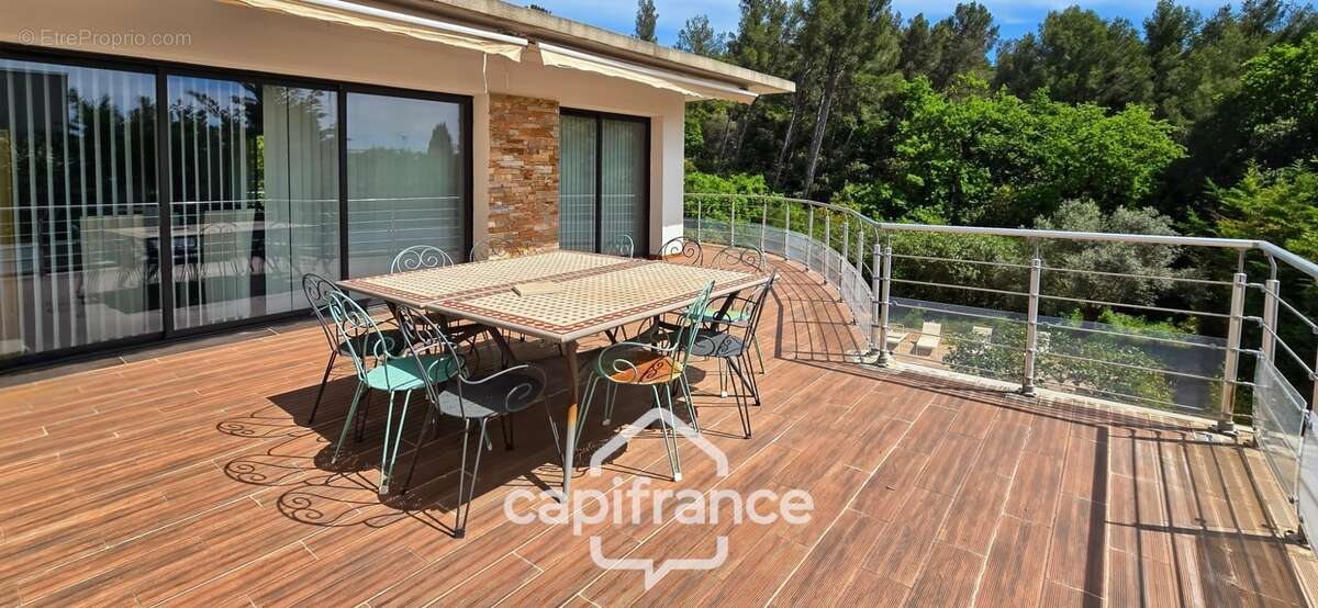 Maison à vendre 7 pièces LA VALETTE DU VAR (83) - photo 6
