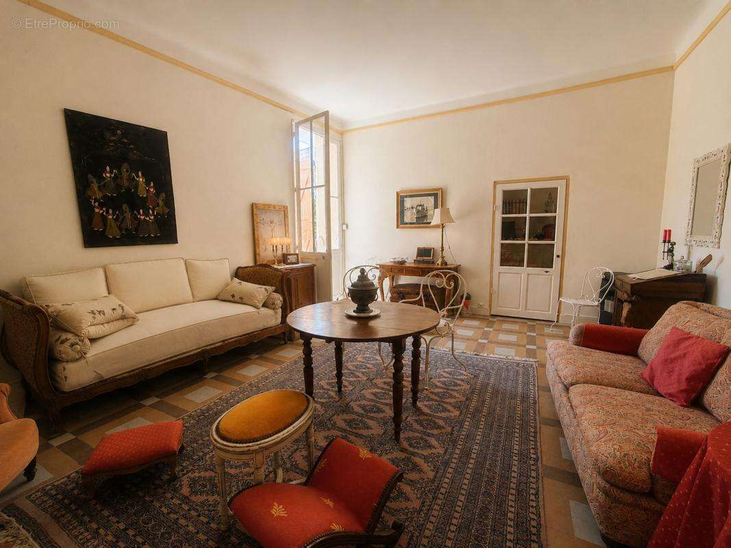 Maison 160 m² à Saint-Martin-De-La-Brasque  - photo 13