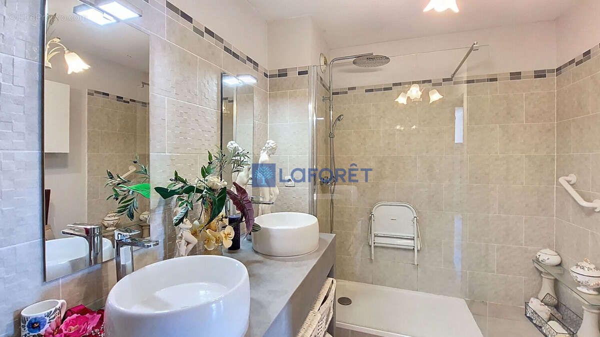 Appartement à MARSEILLE-11E