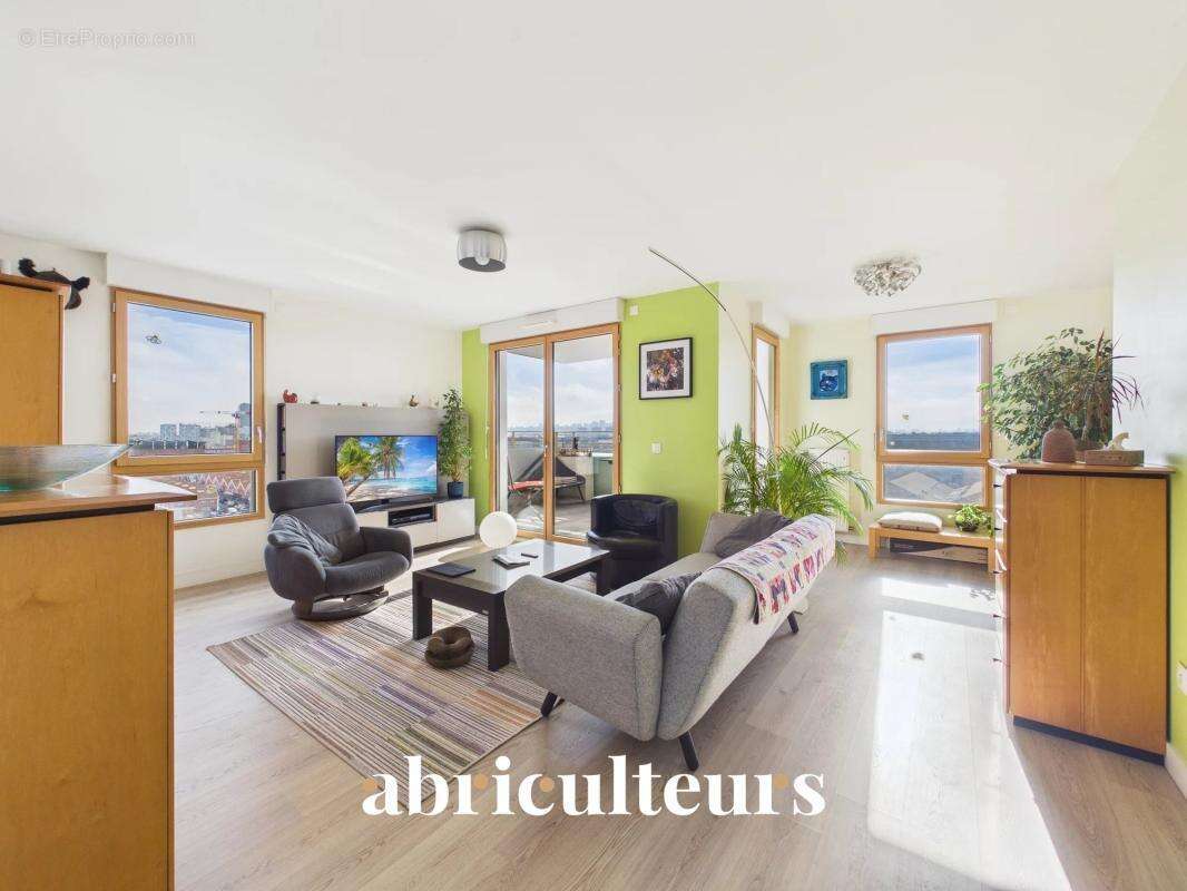 Appartement à AUBERVILLIERS