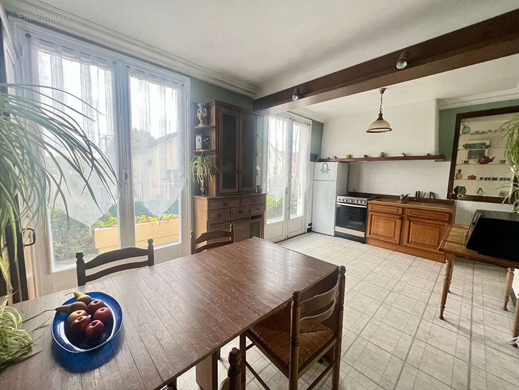 Maison à SARTROUVILLE