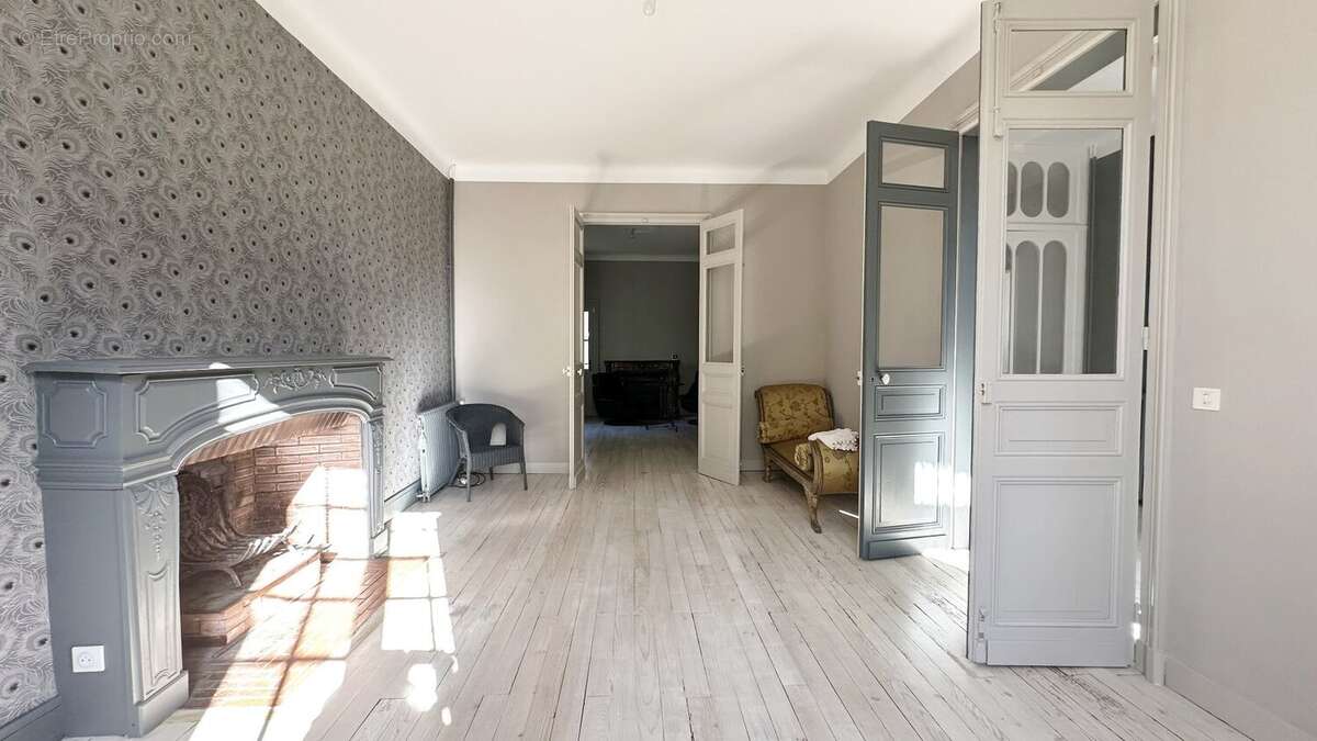 Maison de caractere de type t8 de 290 m2 sur une parcelle de 820 m2 - photo 11