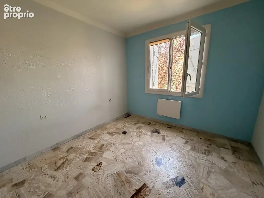 AGDE-  maison composée de deux appartements énorme potentiel terrain 579 m² - photo 7