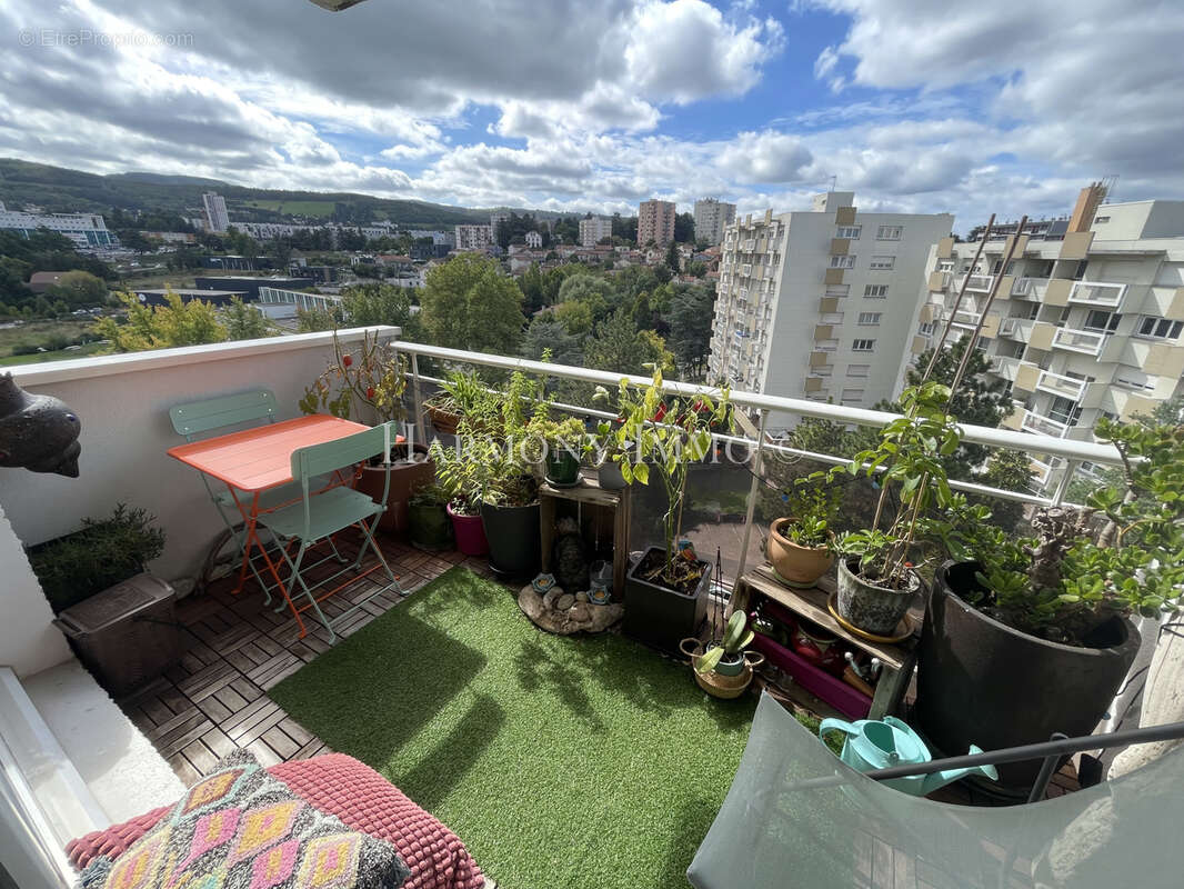 Appartement à SAINT-ETIENNE