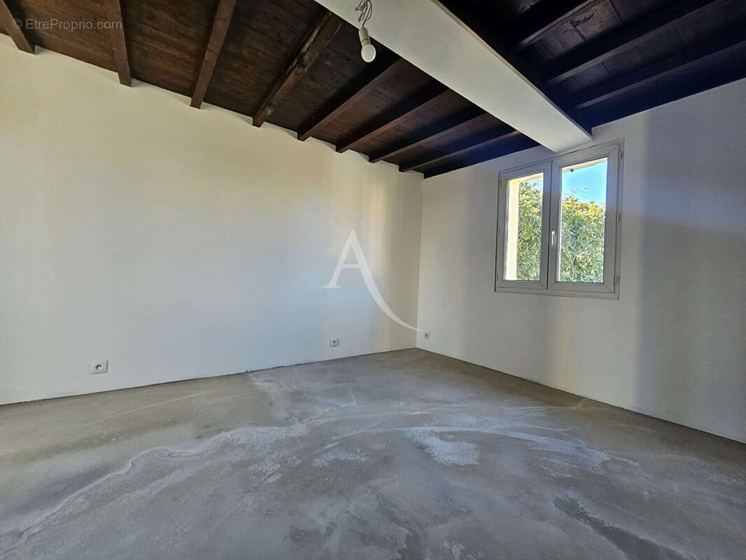 Maison à SAINT-QUENTIN-EN-TOURMONT