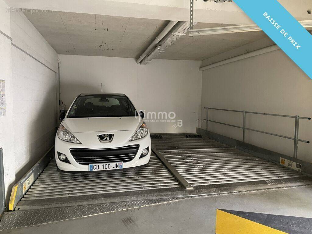 Parking à LES LILAS