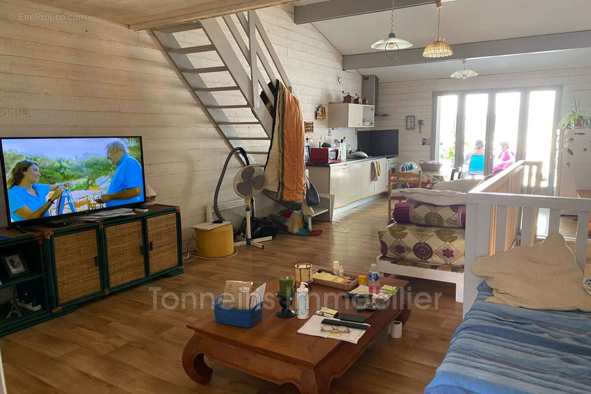 Maison à PORT-SAINTE-MARIE