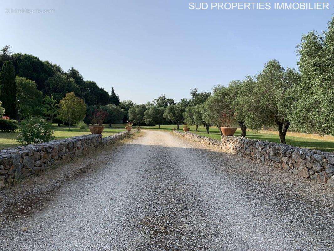 Maison à SAINT-ESTEVE