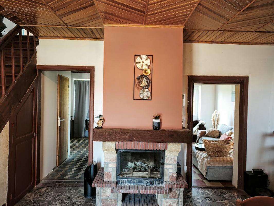 Maison à MIRAMONT-DE-QUERCY