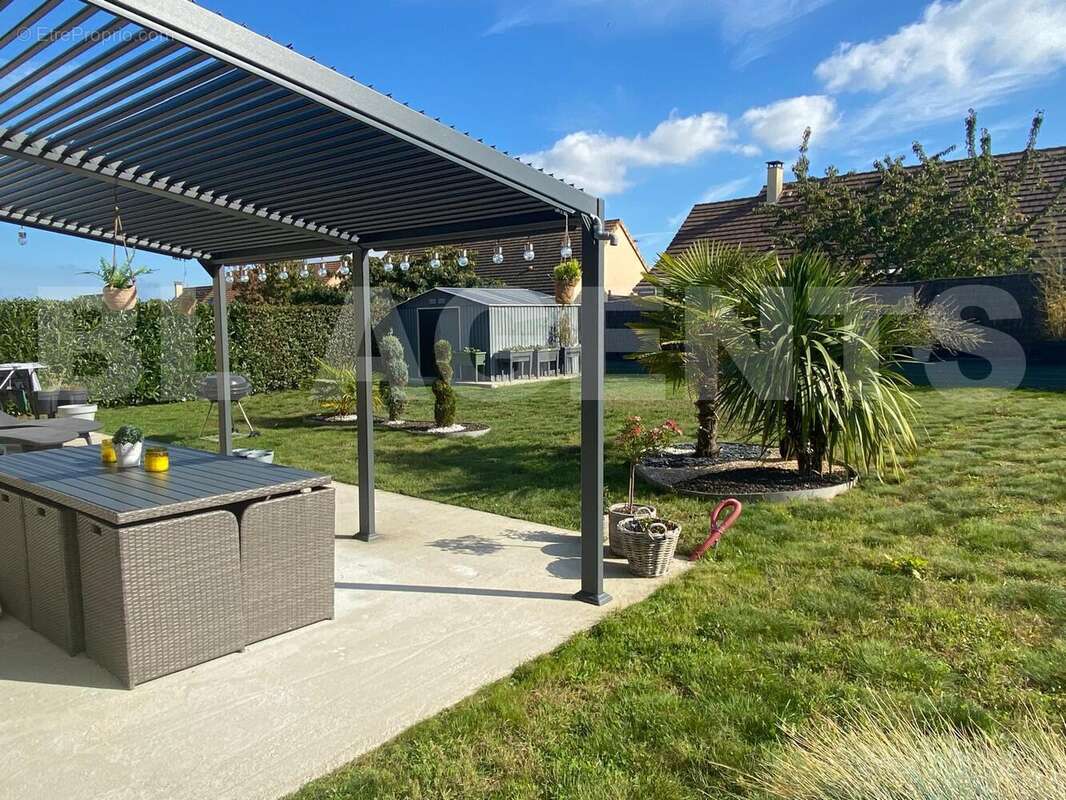 WhatsApp Image 2025-10-14 à 17 - Maison à LA SUZE-SUR-SARTHE