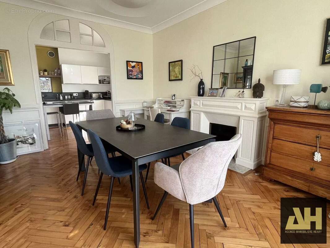 Maison à LE RELECQ-KERHUON