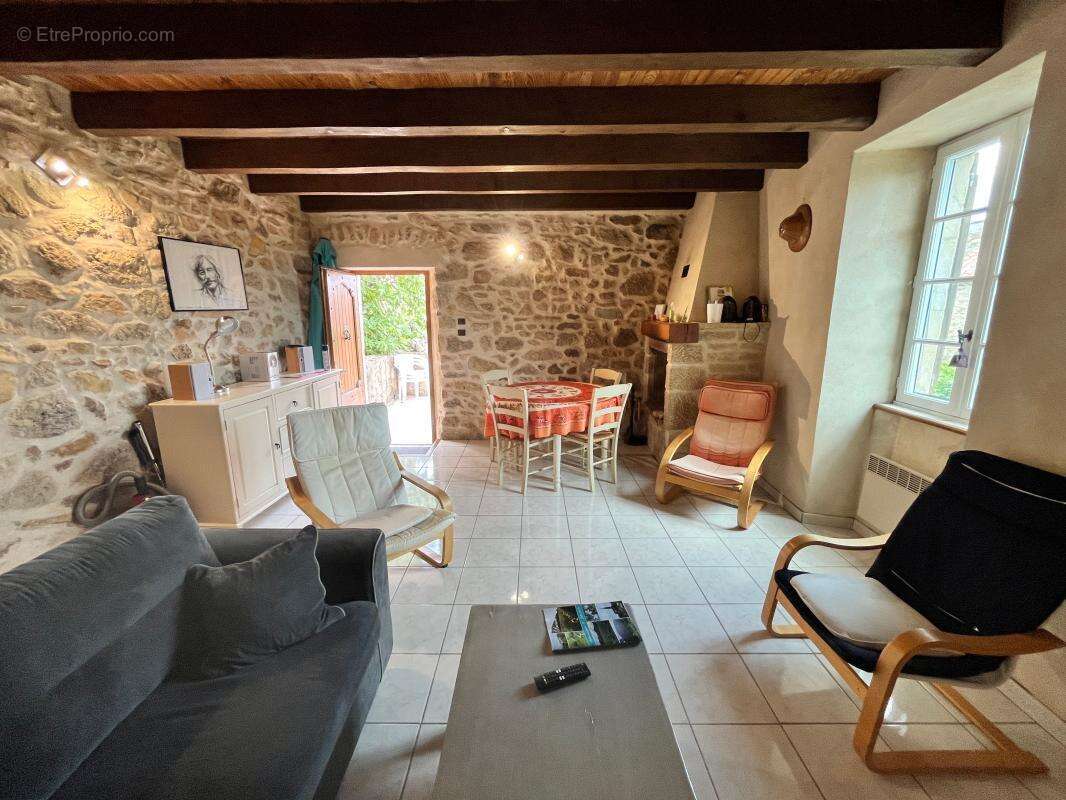 Maison en pierres avec terrasse - photo 16