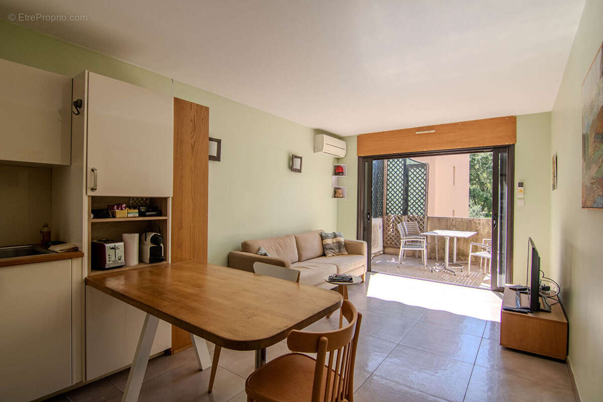 Appartement à MOUGINS