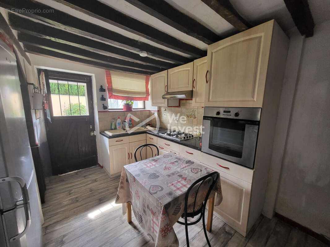 Maison à SAINT-CYR-SUR-MORIN