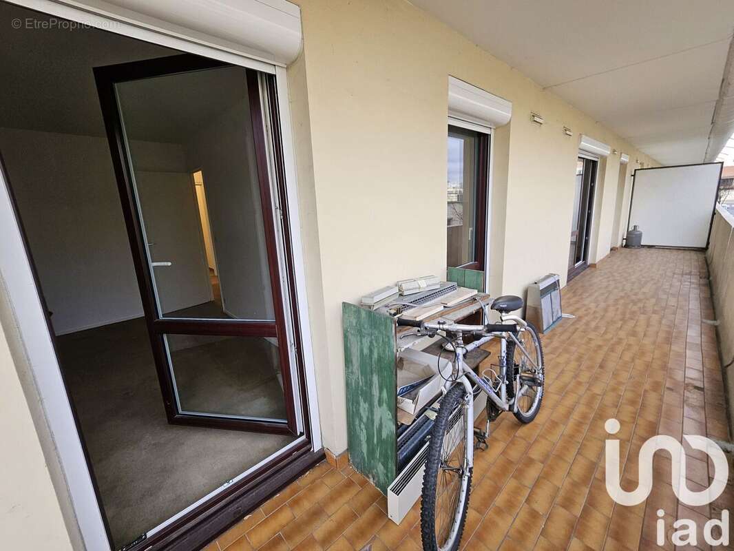 Photo 2 - Appartement à LA COURNEUVE