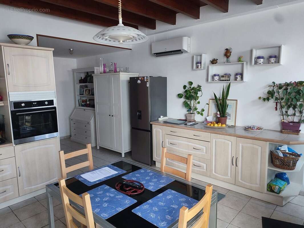 Maison à SAINT-BONNET-SUR-GIRONDE