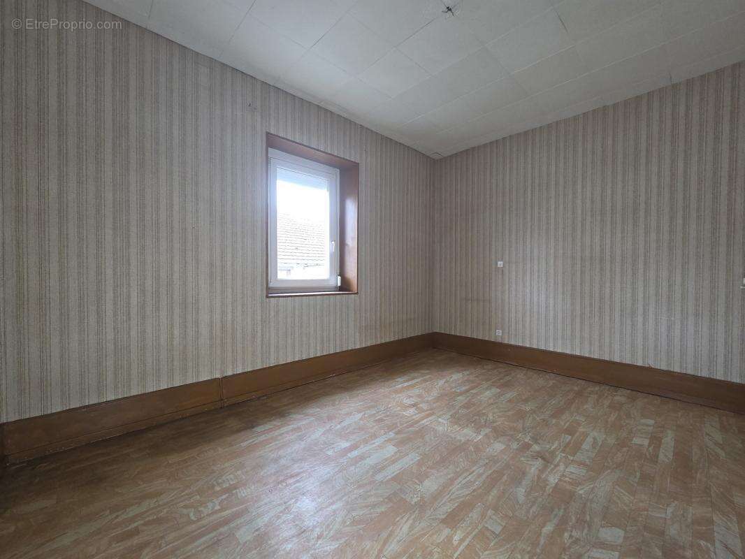 Appartement à FESCHES-LE-CHATEL