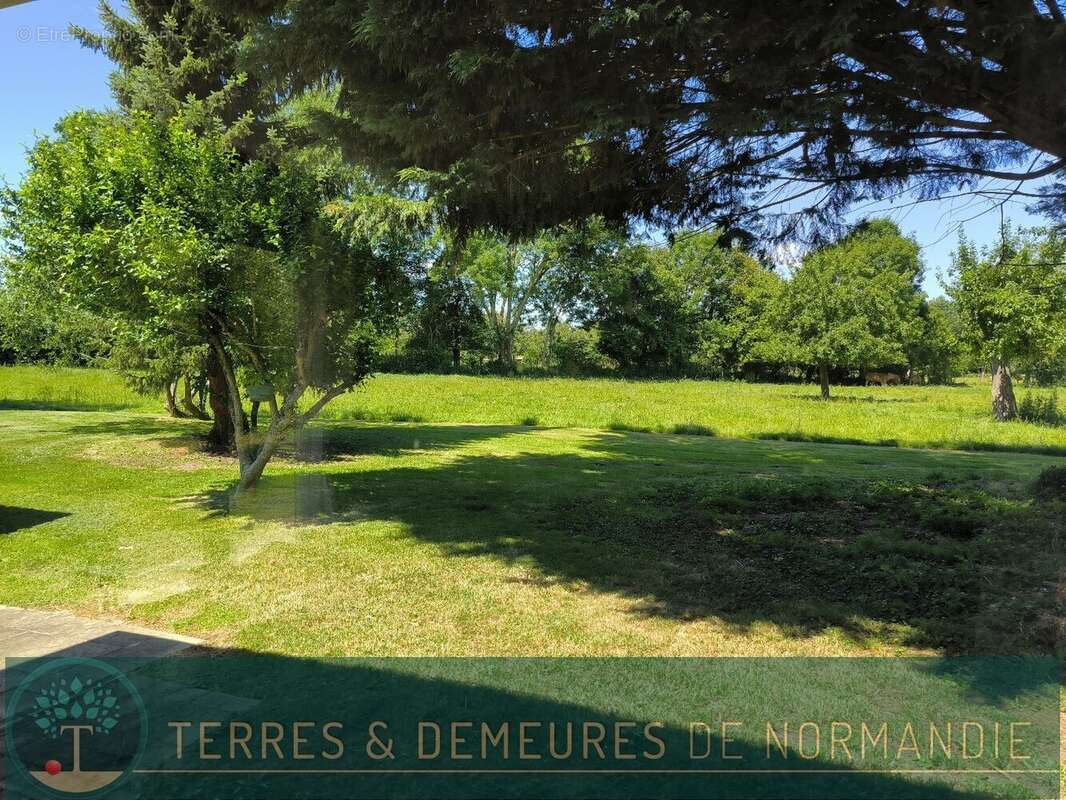 A 5 minutes de beuzeville (27210), magnifique propriete normande avec dependances, piscine interieur et parc de 1.6 hectares. - photo 25