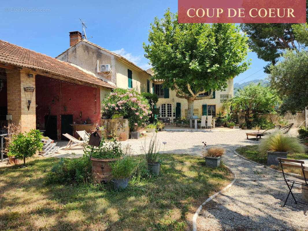 Maison à VACQUEYRAS