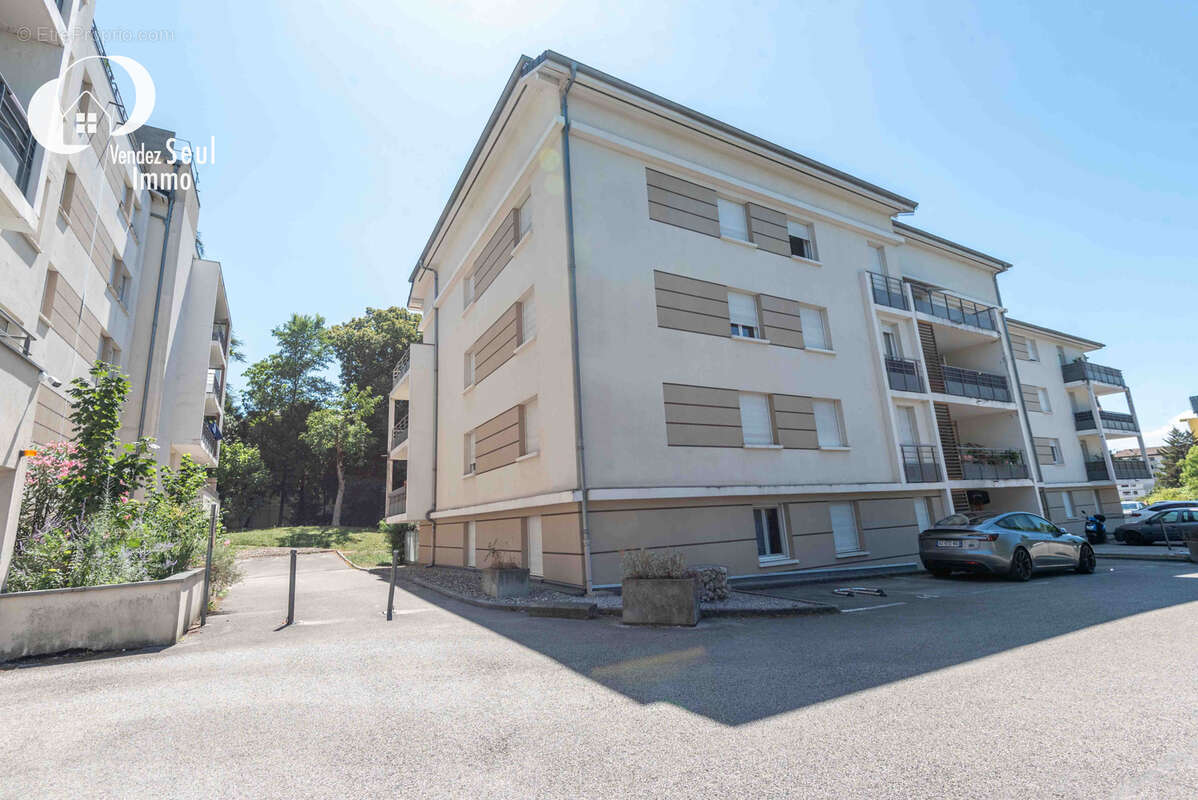 Appartement à VETRAZ-MONTHOUX