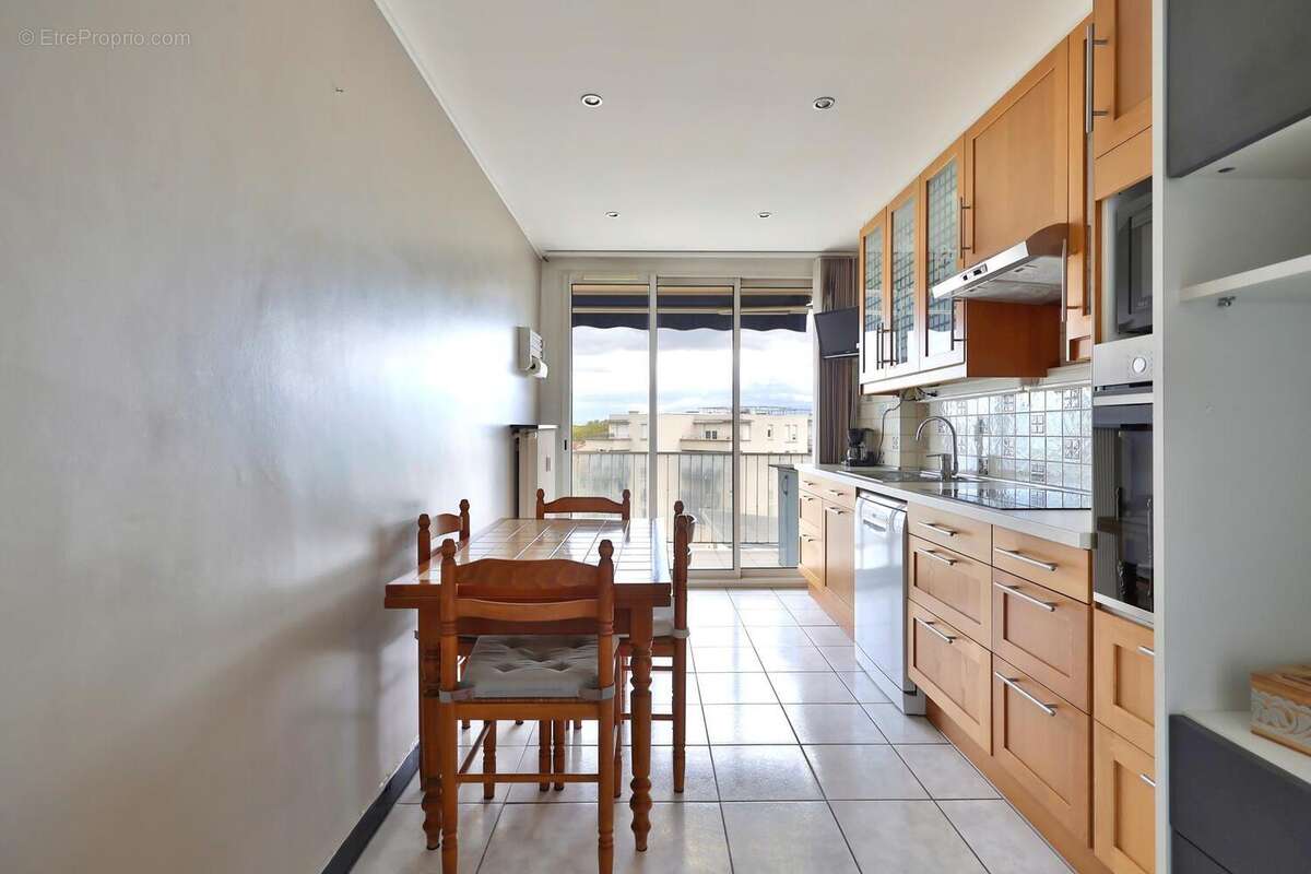 Photo 6 - Appartement à BRON