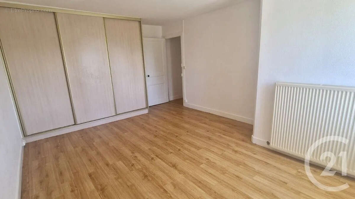 Maison 116 m² à Chaleins  - photo 7