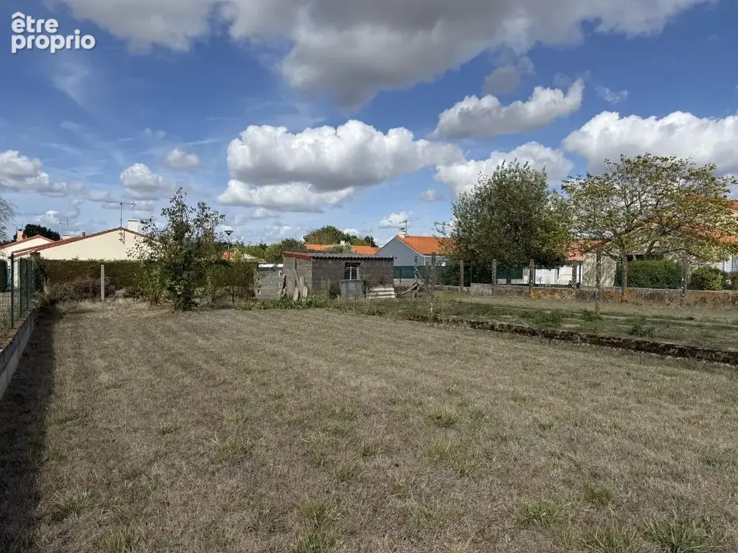 Terrain à BEGROLLES-EN-MAUGES
