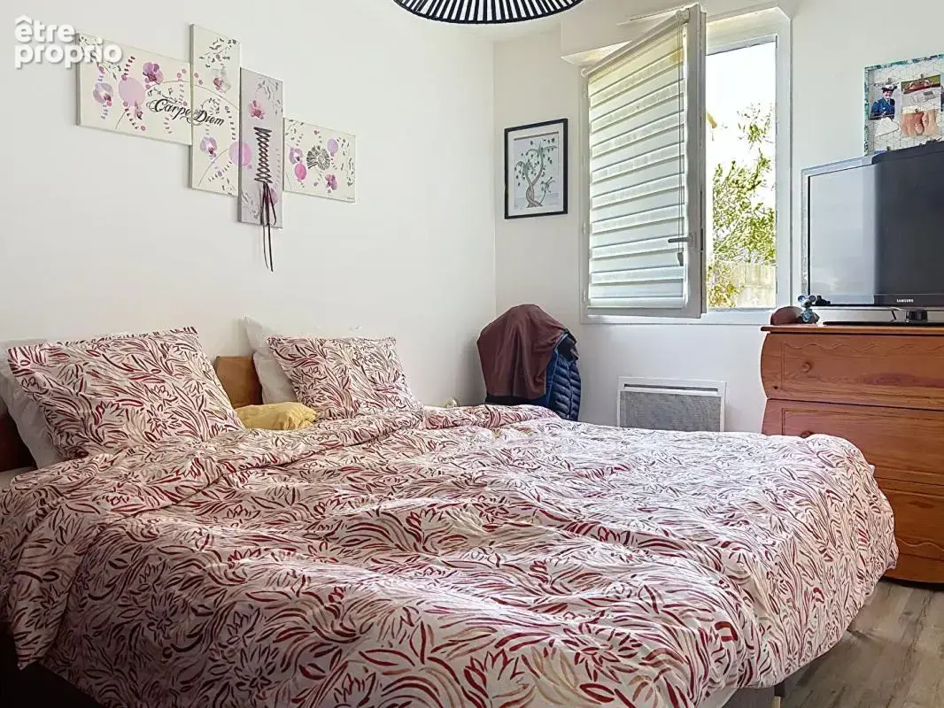 Maison de plain-pied 2015 - 3 chambres - Piscine - Garage - Quartier résidentiel - Centre village - photo 10