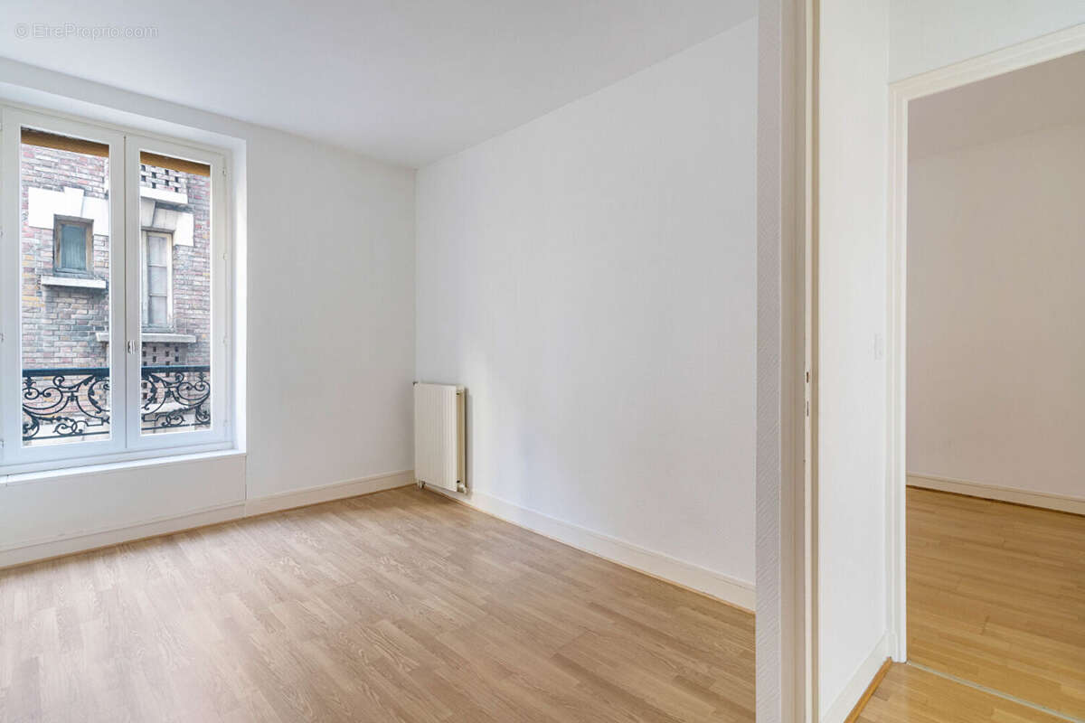 Appartement à PARIS-19E