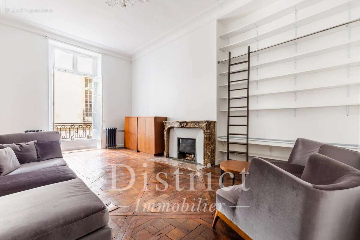 Appartement à PARIS-4E