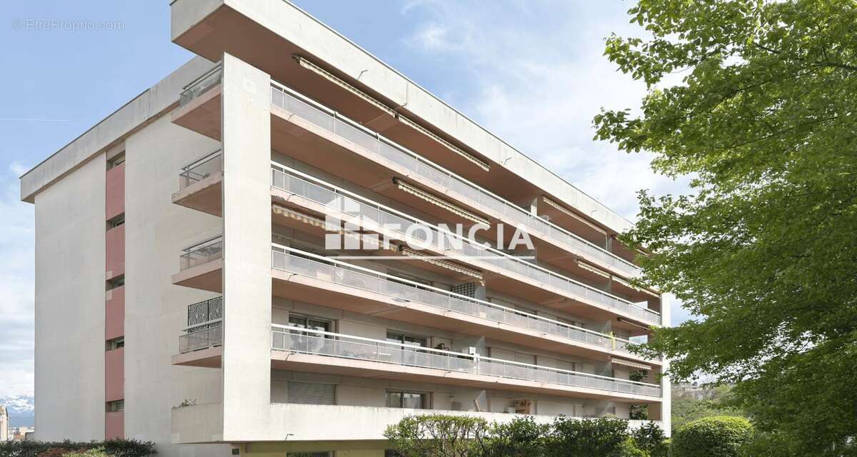 T4 jardin garage et place de parking - photo 7