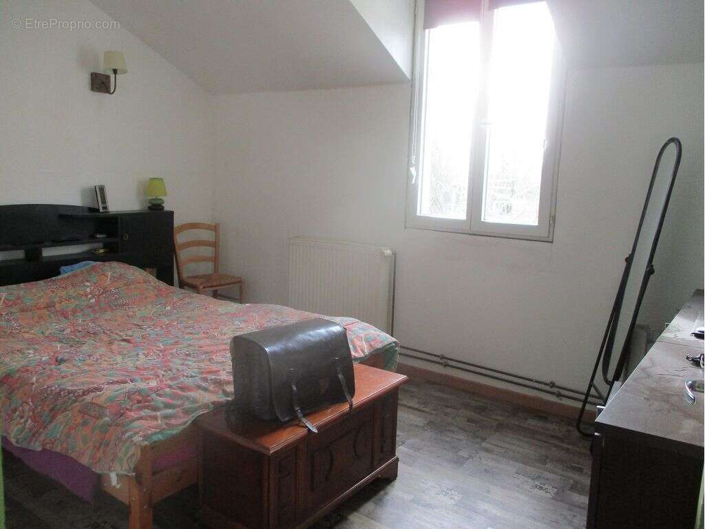 Maison à LA SELLE-SUR-LE-BIED