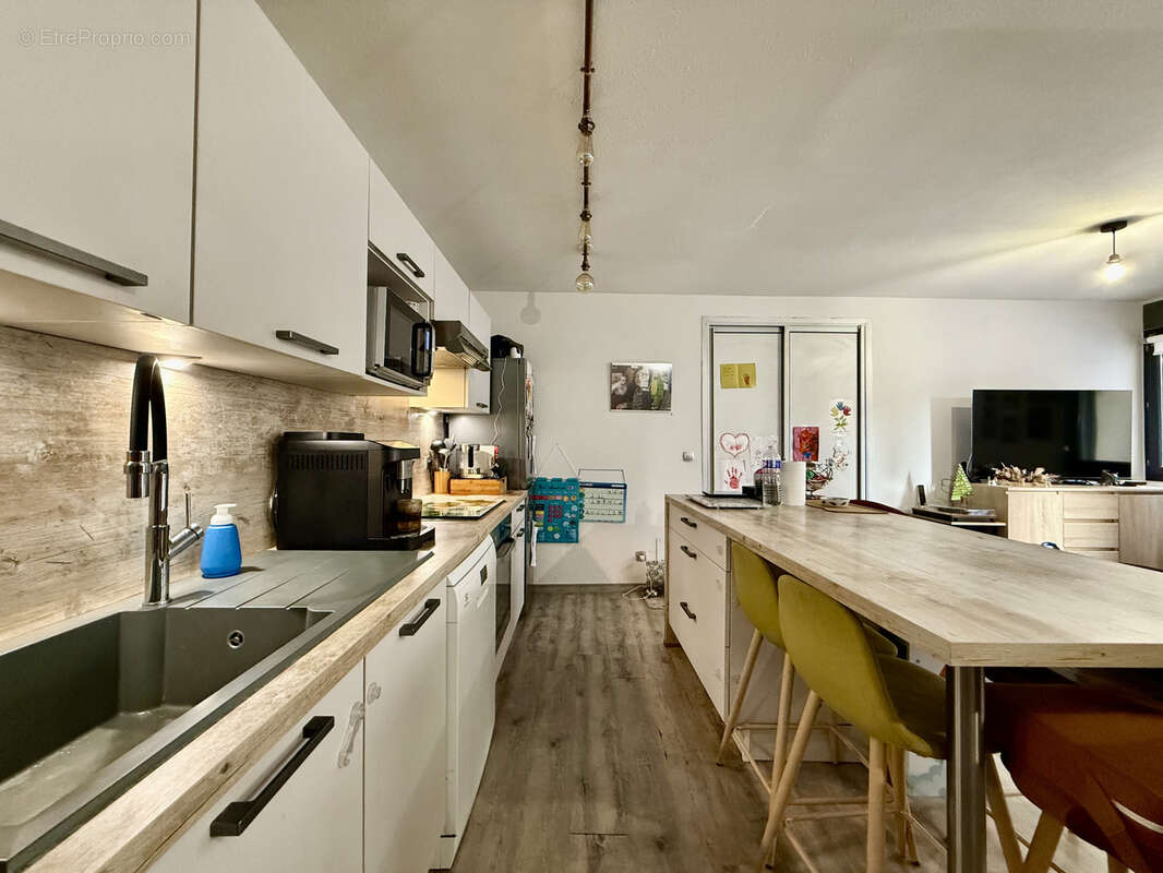 Maison à SAINT-THIBERY