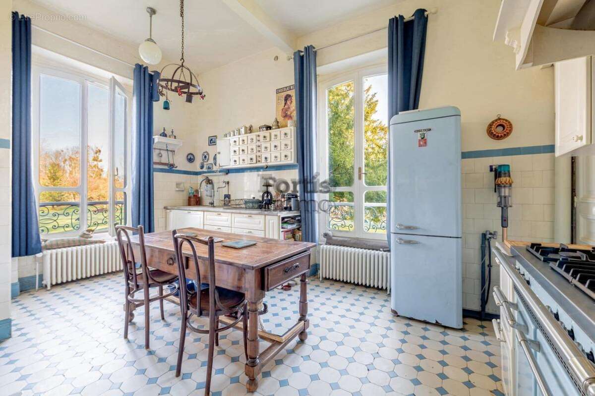 Maison à GERMIGNY-L'EVEQUE