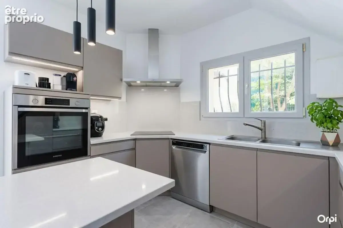Maison familiale de 205 m² avec piscine – La Ciotat - photo 16