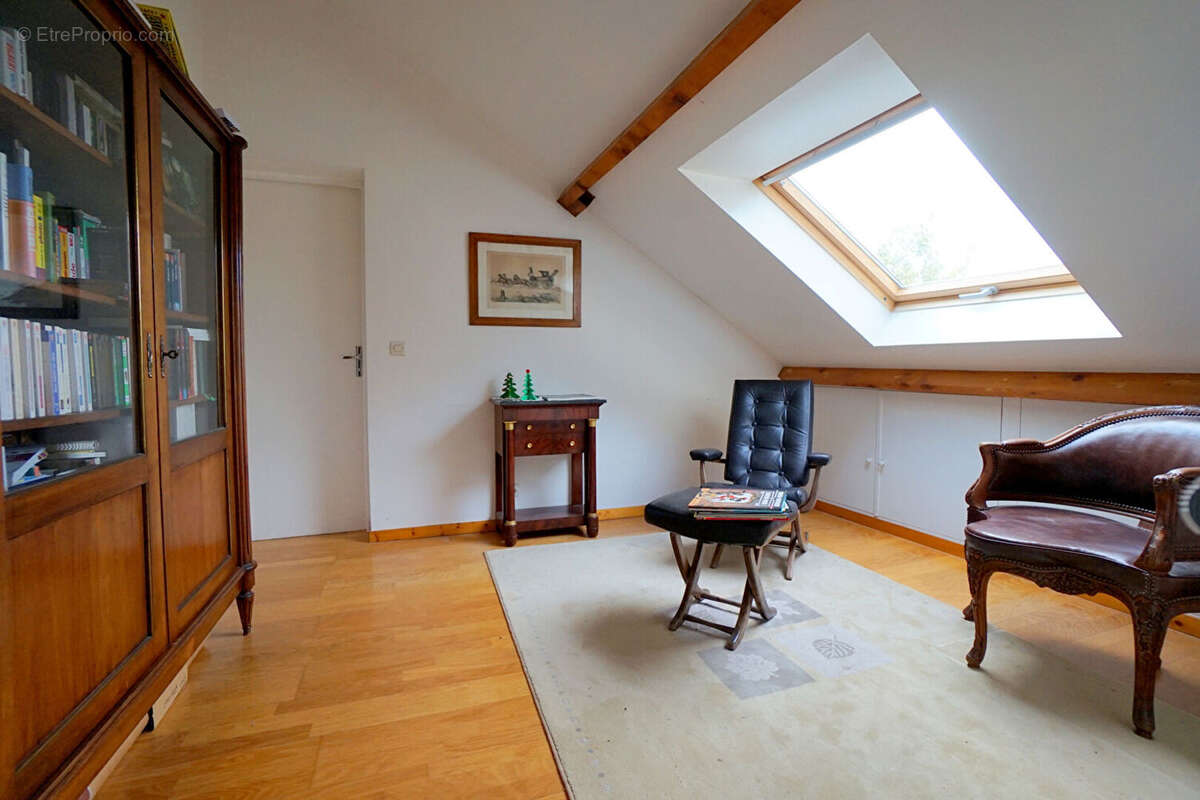 Maison à MEZIERES-SUR-SEINE