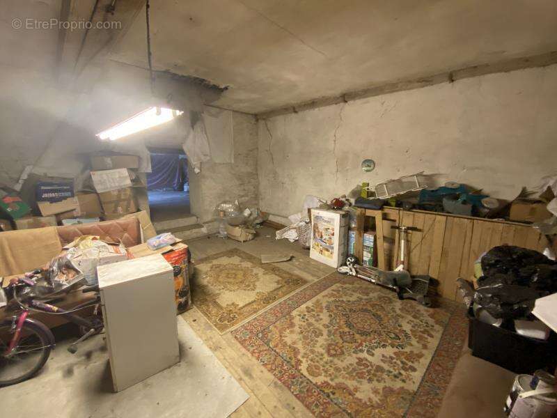 Maison à CRESPIERES